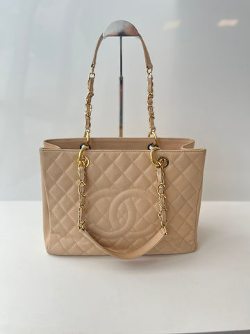 Chanel Shopping Caviar