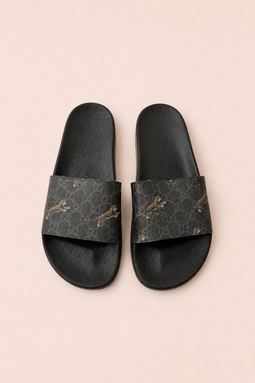 Gucci GG Supreme Tiger slides 45BR