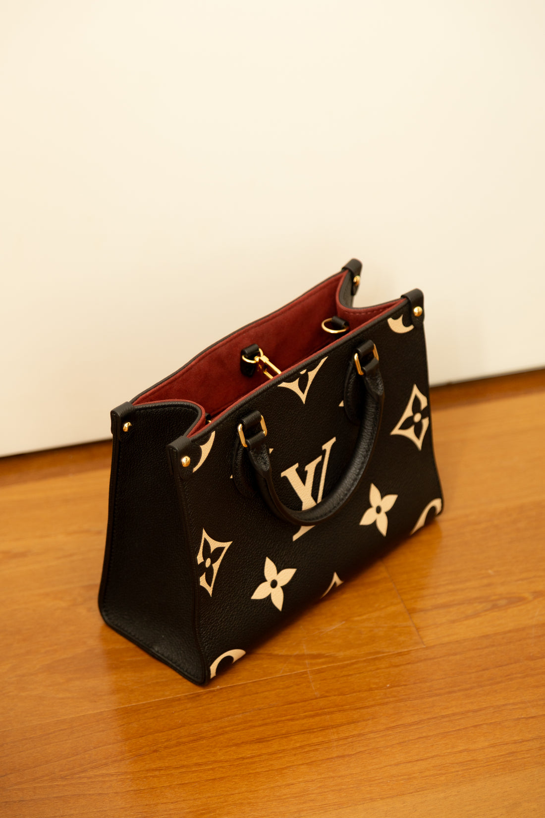 Louis Vuitton OnTheGo PM