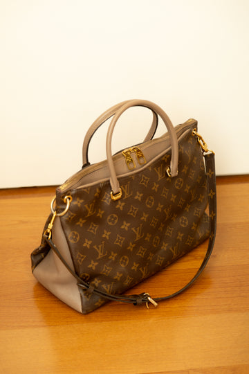 Louis Vuitton Monogram Pallas MM