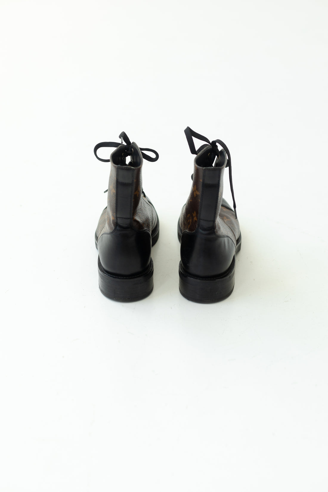 Bota Louis Vuitton Wonderland TAM 38BR