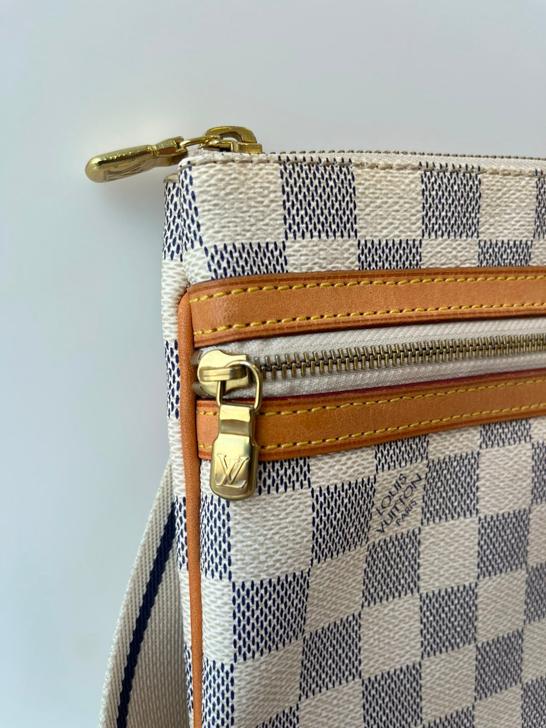 Louis Vuitton Pochette Bosphore Messenger